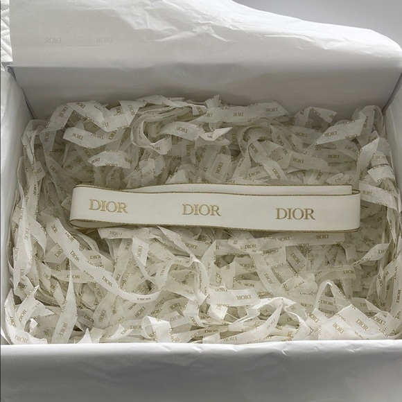 Dior White Gift Box - Picture 2 of 8